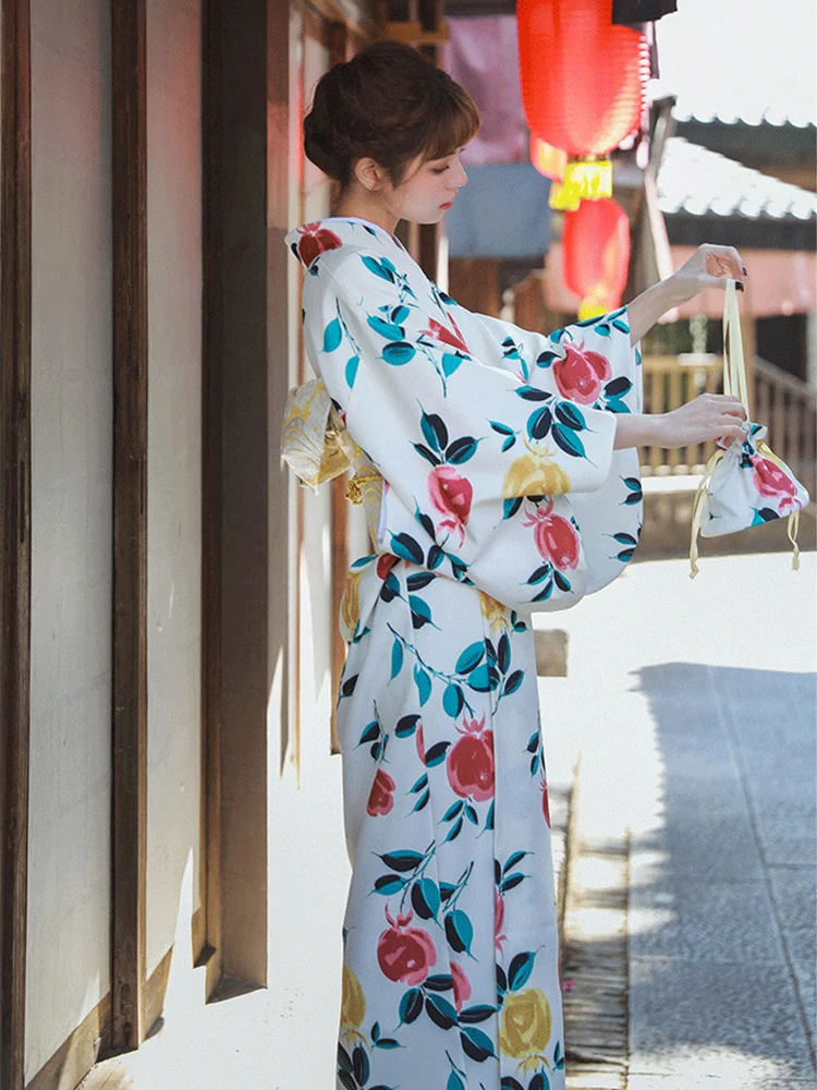 Women's Japanese Kimono Retro  - Japanese Women Formal Wear reseña y precio