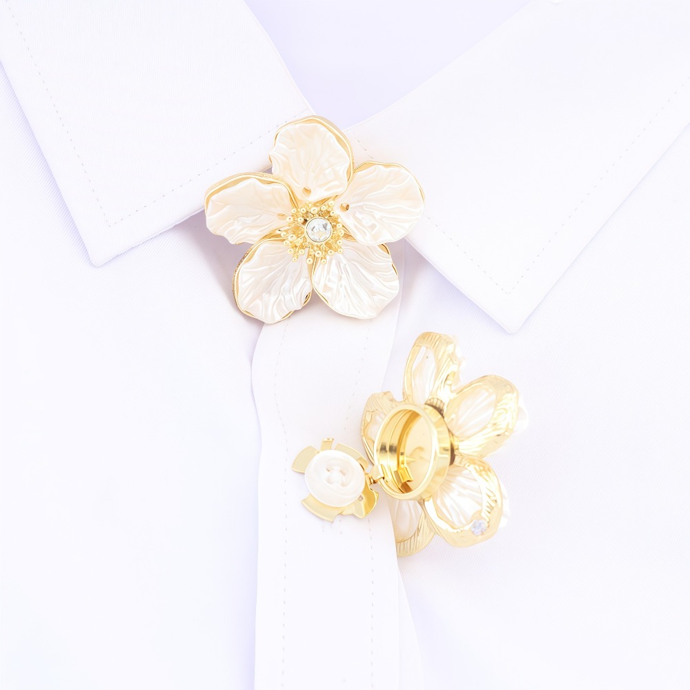 A Pair Vintage Petal Button Co - Women Formal Wear With Tie reseña y precio