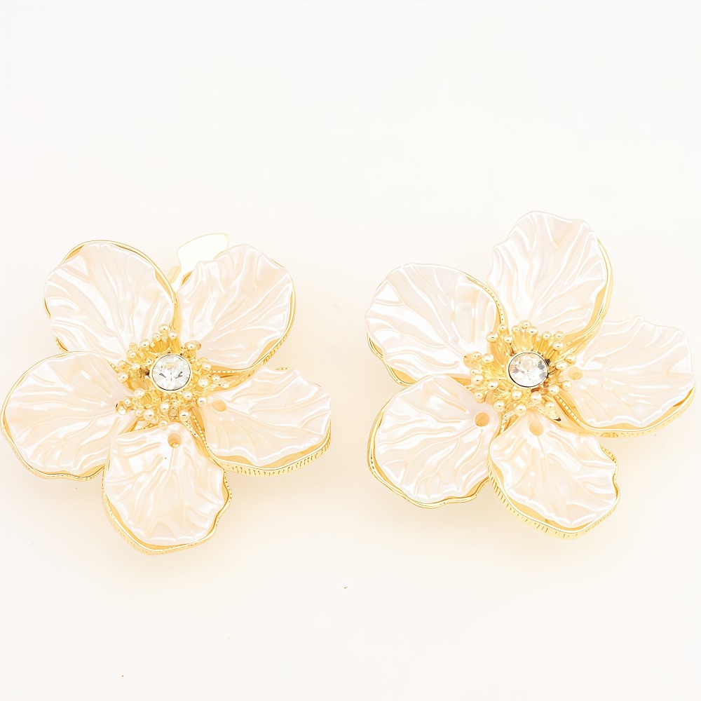 A Pair Vintage Petal Button Co - Women Formal Wear With Tie reseña y precio