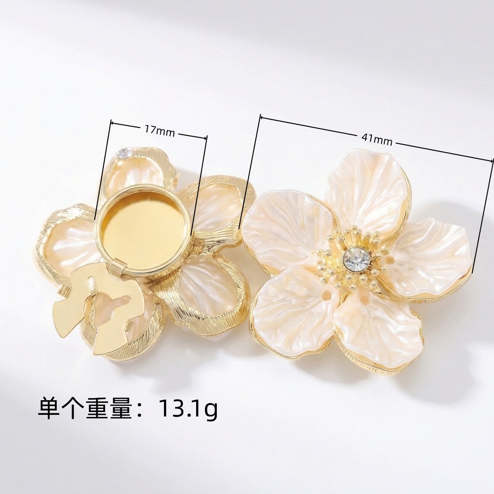 A Pair Vintage Petal Button Co - Women Formal Wear With Tie reseña y precio